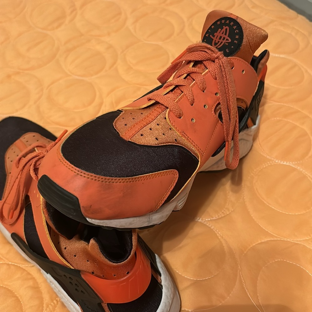 COPY - Gym Shoes - Picture 4 of 6
